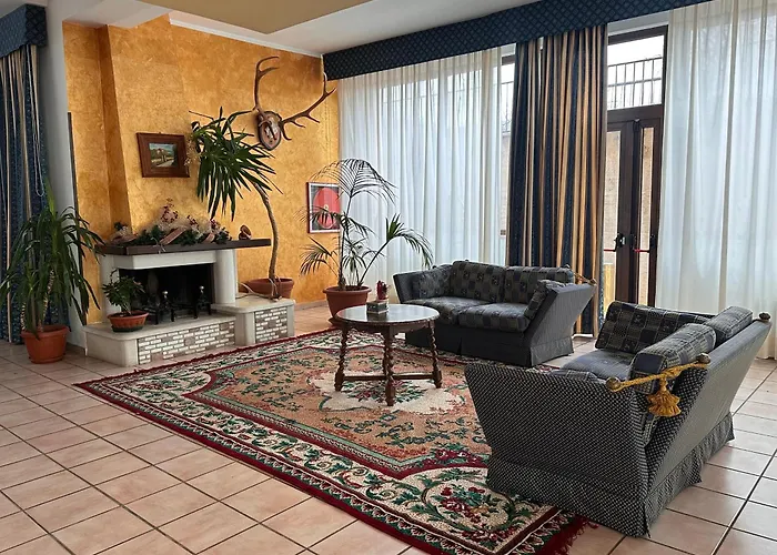 C0c00n Garden Hotel 3*