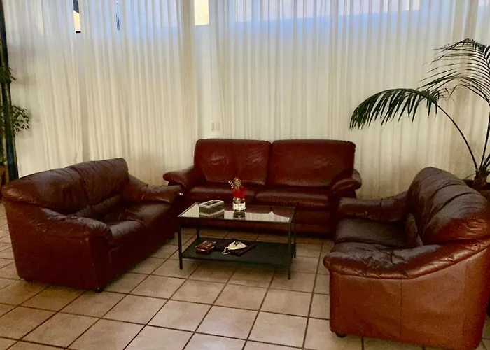 C0c00n Garden Hotel 3*